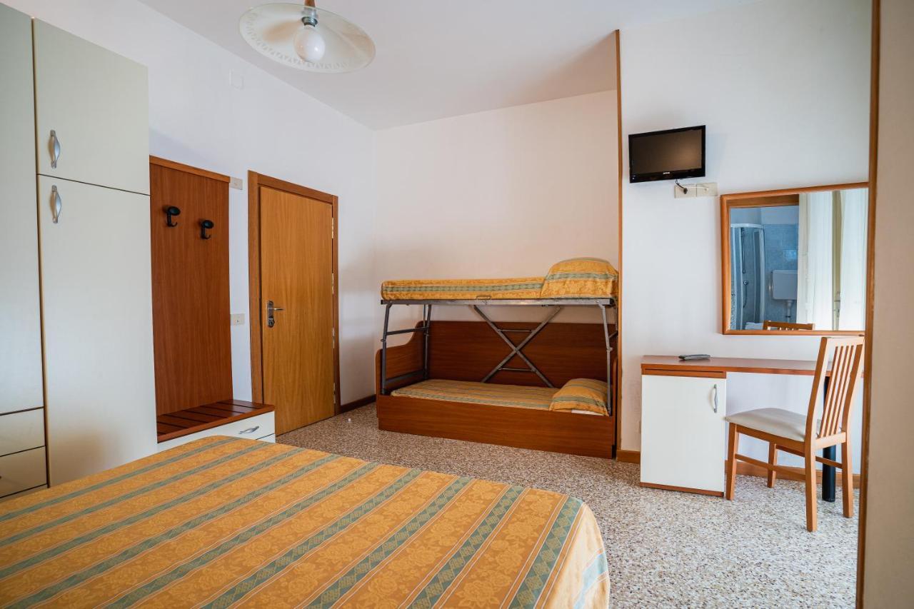 Hotel Happy มิลาโน แมริตทิมา ภายนอก รูปภาพ